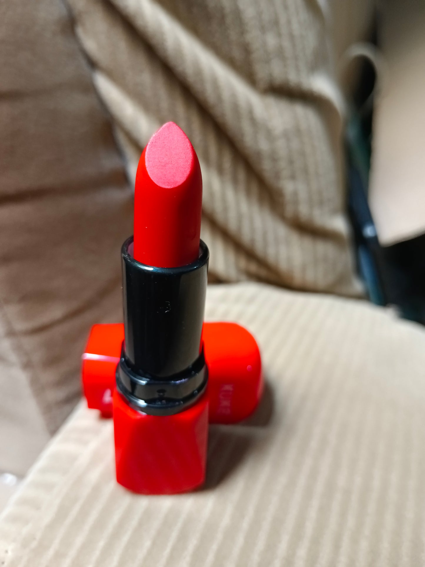Kuke Matte Lipstick – Long Lasting, Waterproof & Velvet Matte Finish