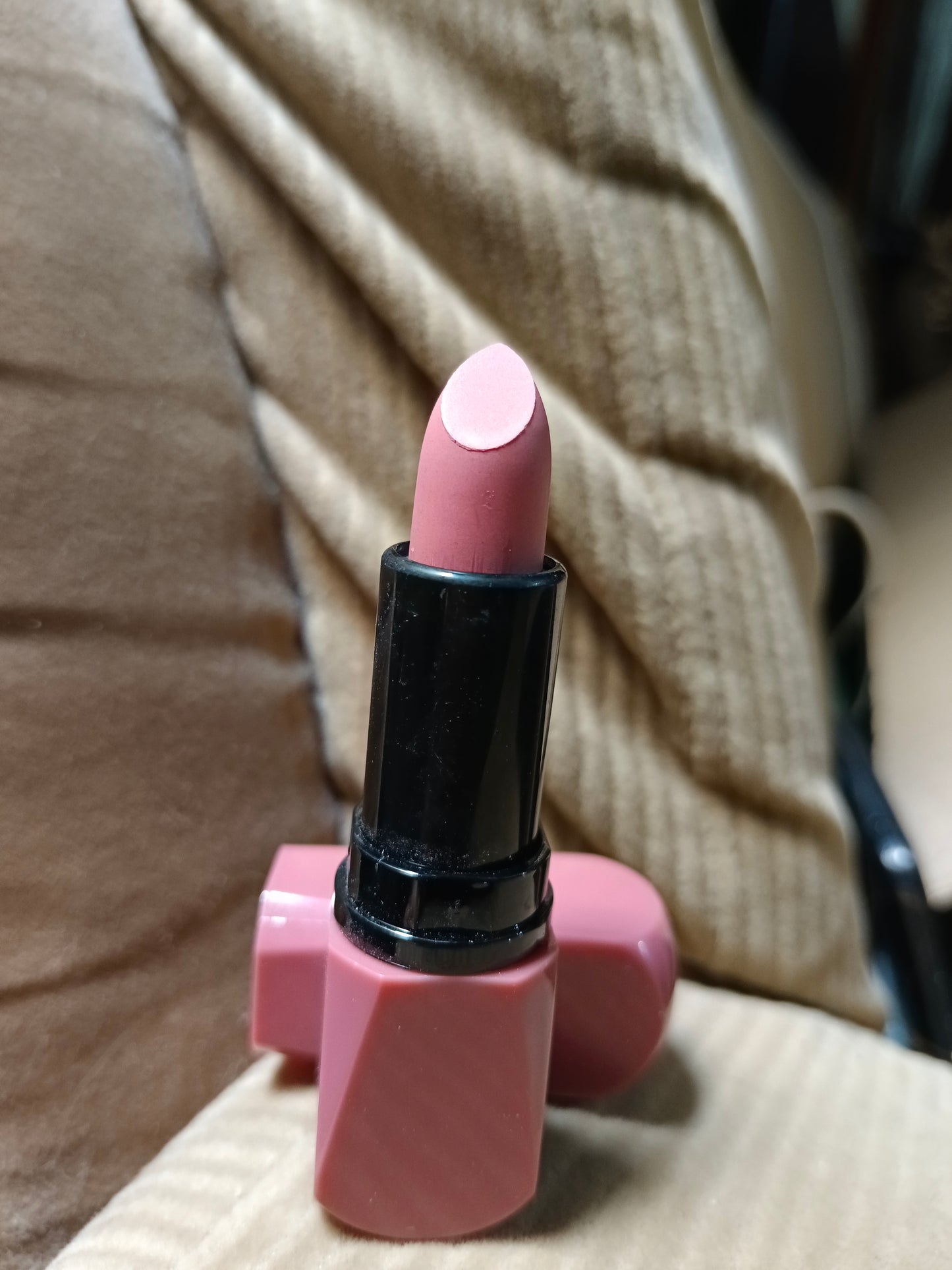 Kuke Matte Lipstick – Long Lasting, Waterproof & Velvet Matte Finish