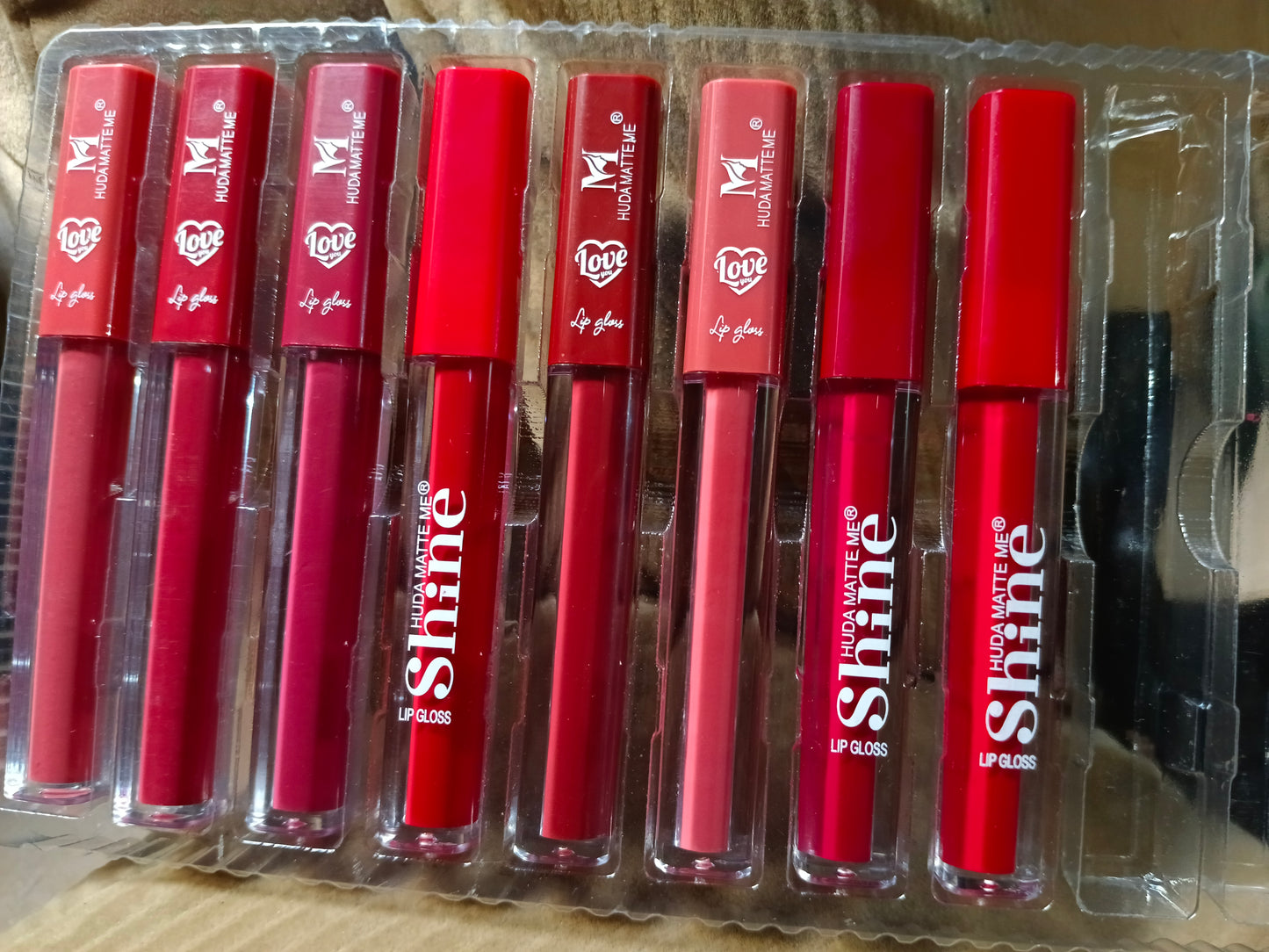 Huda matte me lip gloss