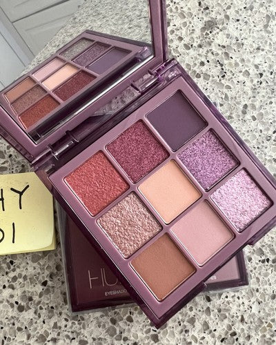 Huda Beauty New Purple Eyeshadow Palette – 18 Highly Pigmented Shades